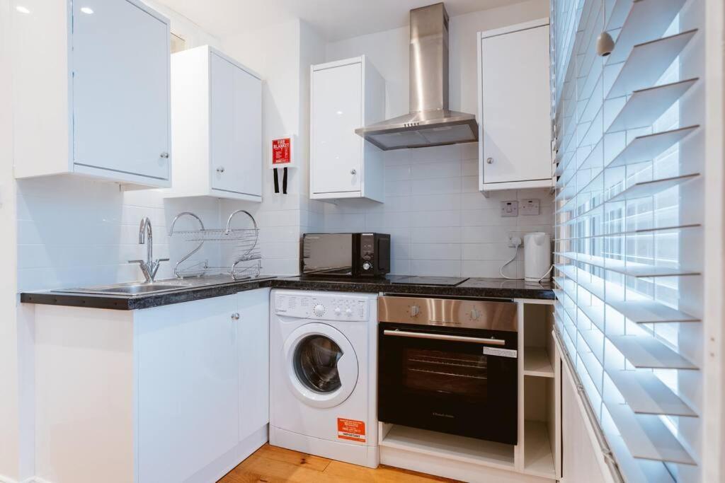 Your Lovely Studio Flat- West3 伦敦 外观 照片